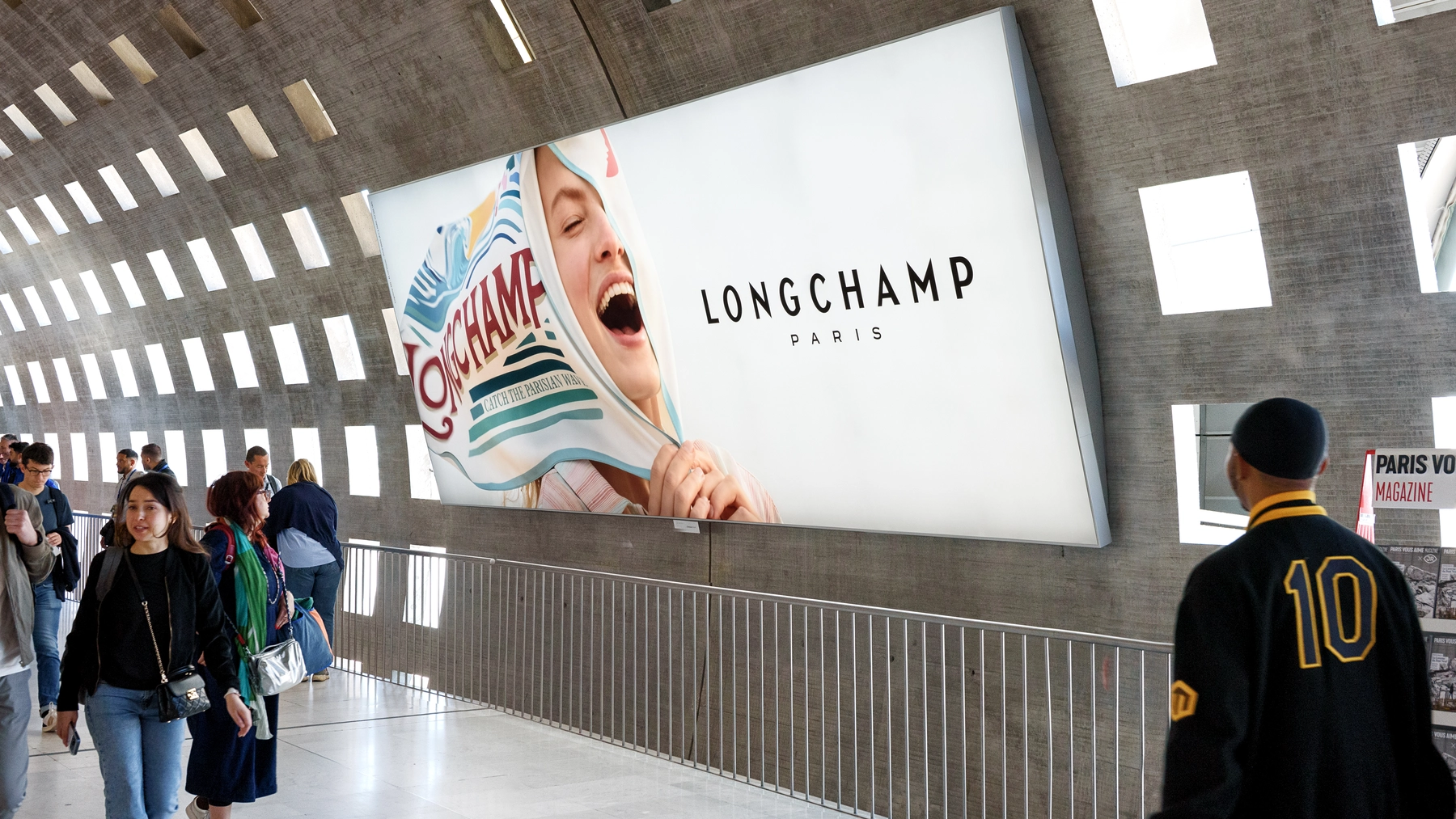 Bon Voyage Emergence, Longchamp campaign