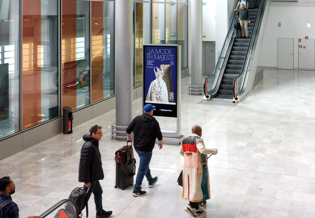 bespoke DOOH, Musée des Arts Décoratifs campaign